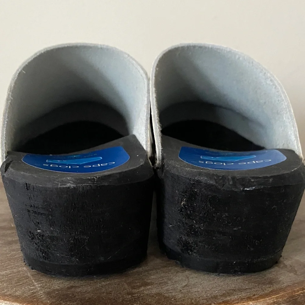 Scandi Girl Cape Clogs Leather Floral Handmade in Sweden Black Size 40